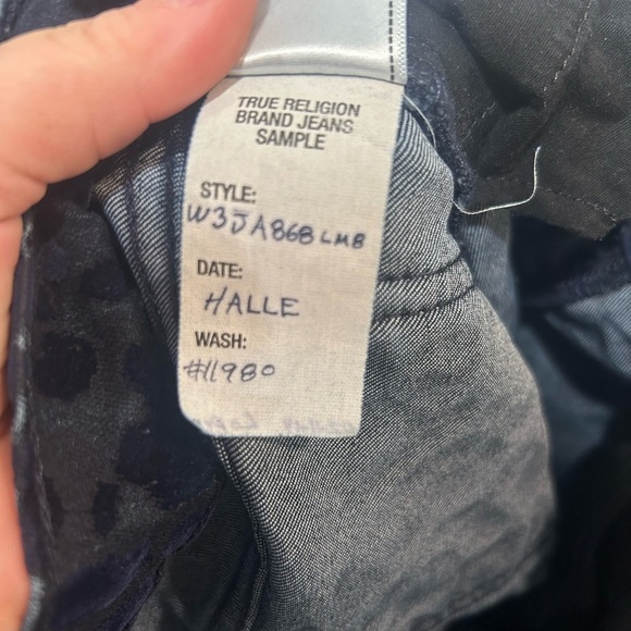 True Religion Size 26 Halle mid rise Super Skinny Leopard Flock Jeans Blue - Picture 8 of 8